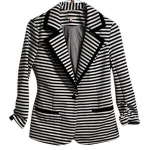 41 Hawthorne Black/White Stripe Blazer With Scrunched Arms SIZE-SMALL